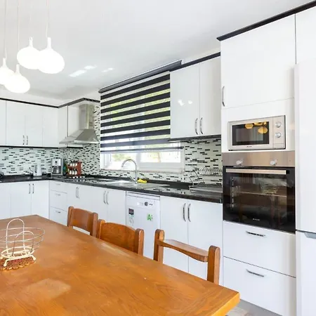 4 Bedroom 1106 Villa Kalkan